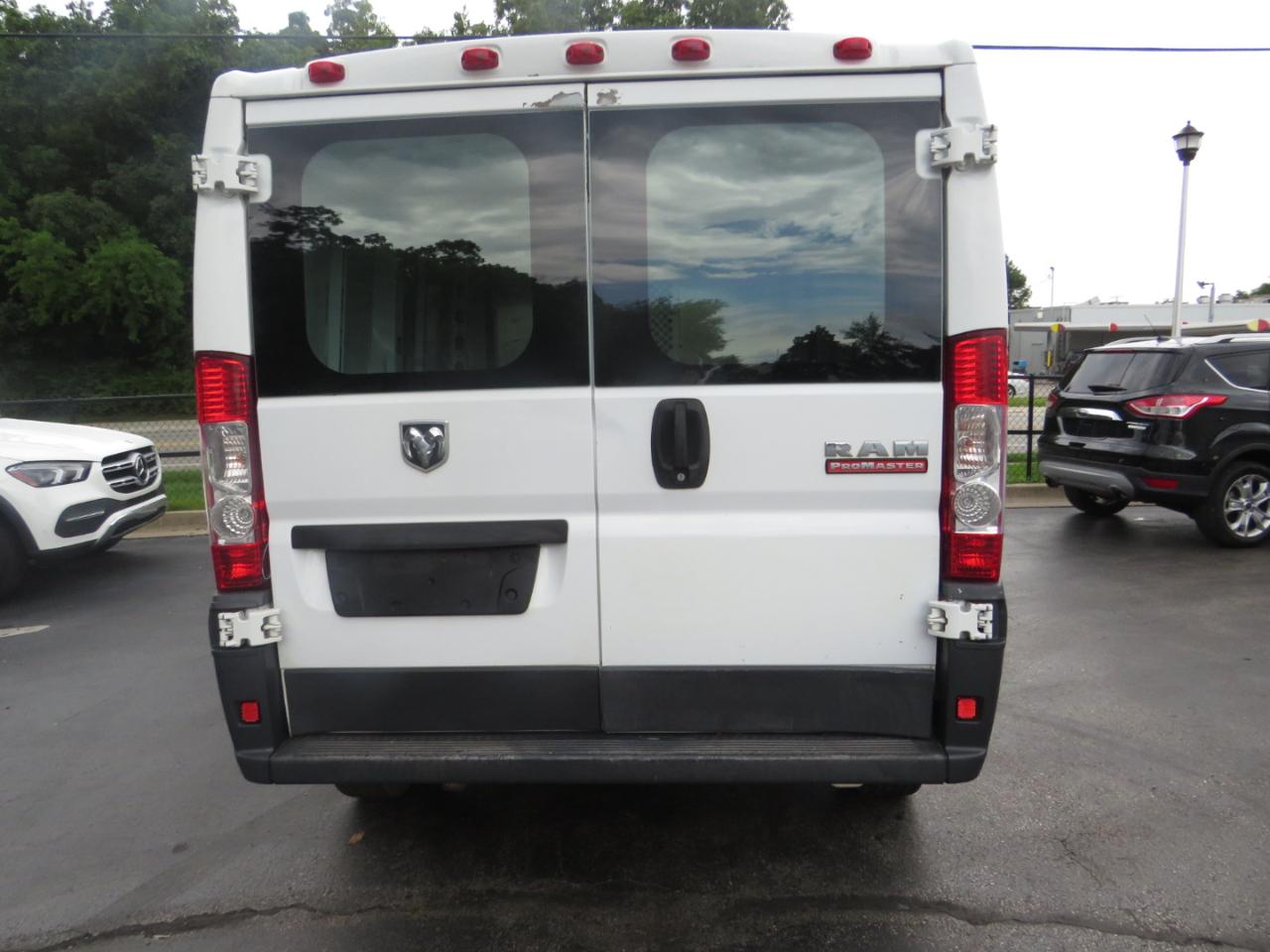 RAM ProMaster Cargo Van 1500 Low Roof 118" WB 2014