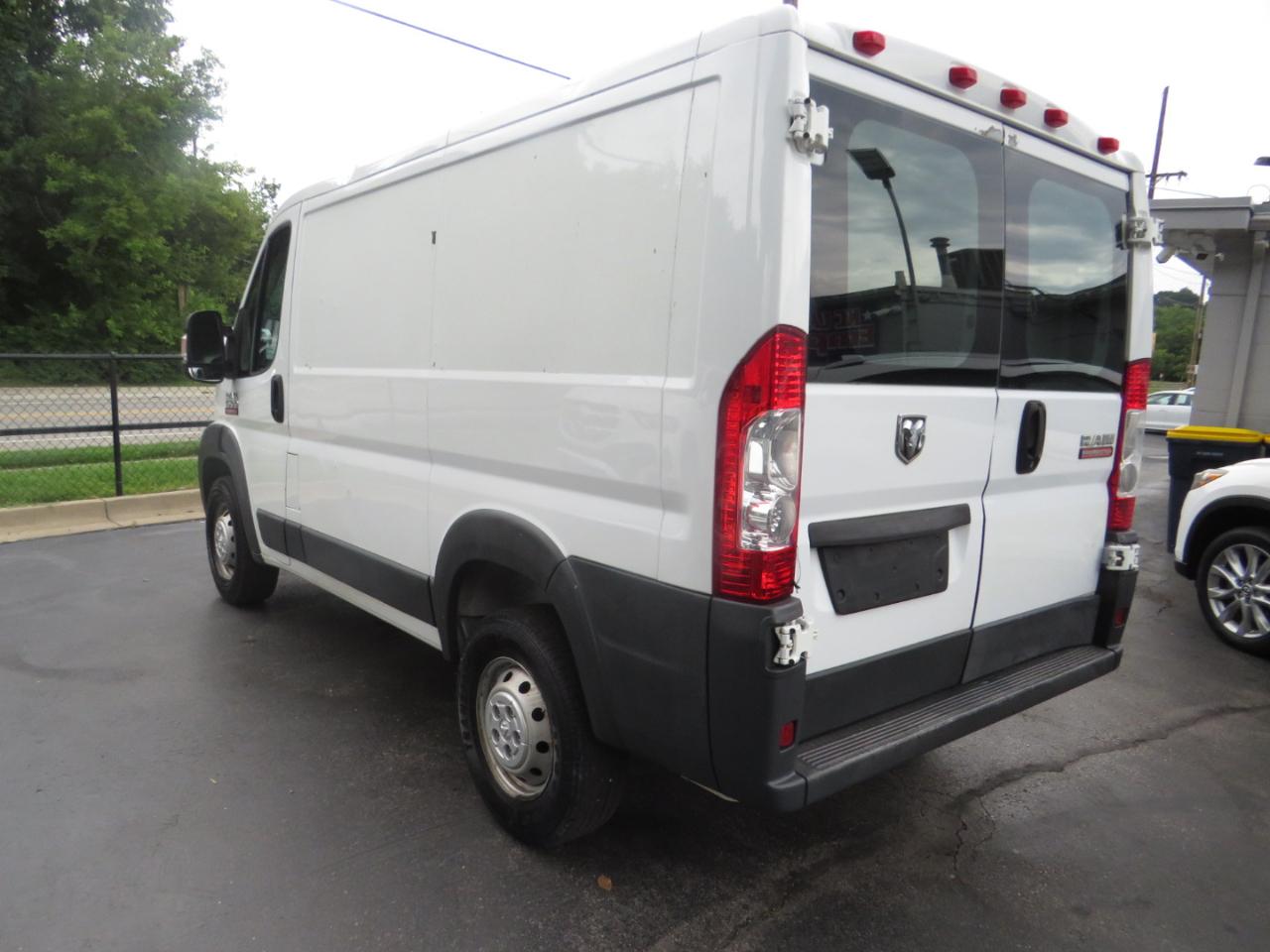 RAM ProMaster Cargo Van 1500 Low Roof 118" WB 2014