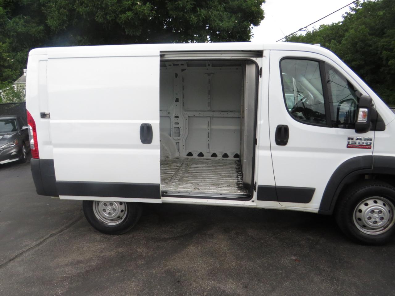 RAM ProMaster Cargo Van 1500 Low Roof 118" WB 2014