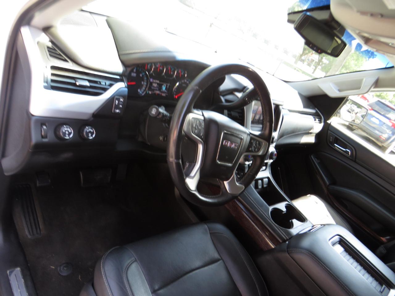 GMC Yukon 4WD 4dr SLT 2017