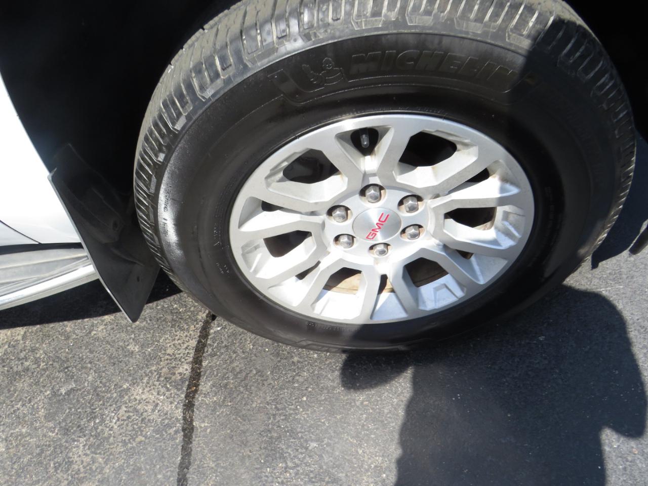 GMC Yukon 4WD 4dr SLT 2017