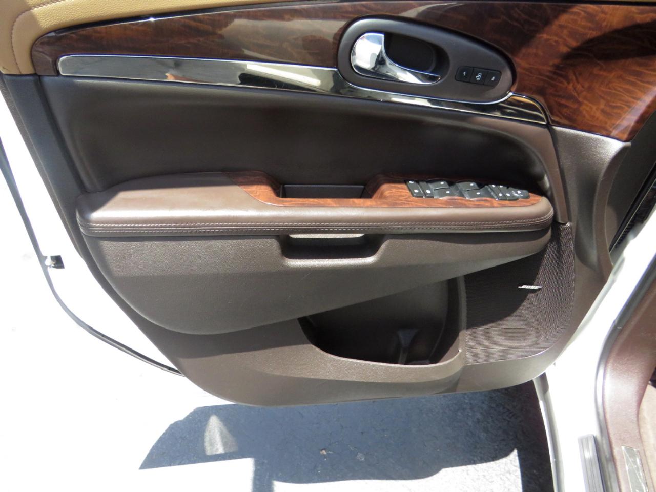 Buick Enclave AWD 4dr Premium 2013