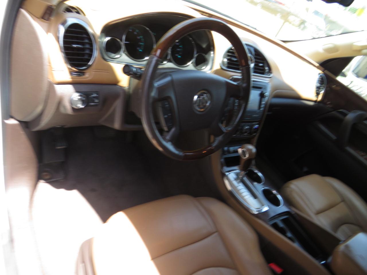 Buick Enclave AWD 4dr Premium 2013