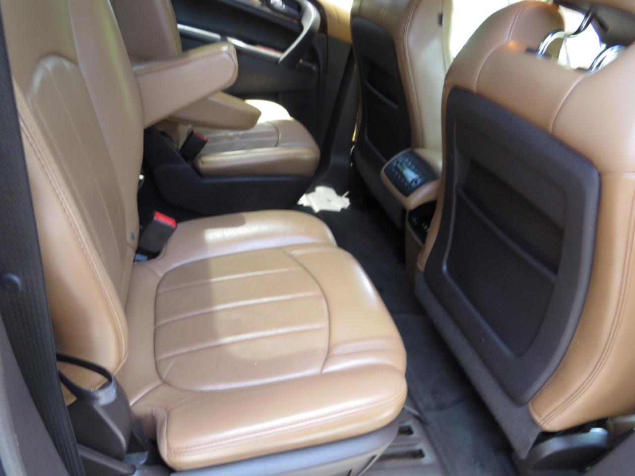 Buick Enclave AWD 4dr Premium 2013