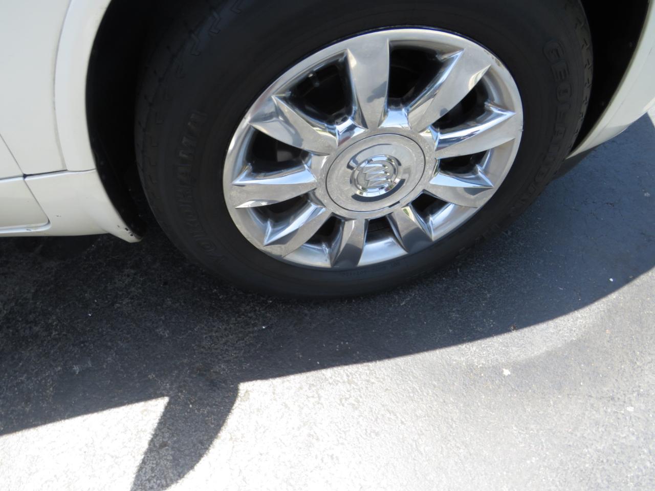 Buick Enclave AWD 4dr Premium 2013