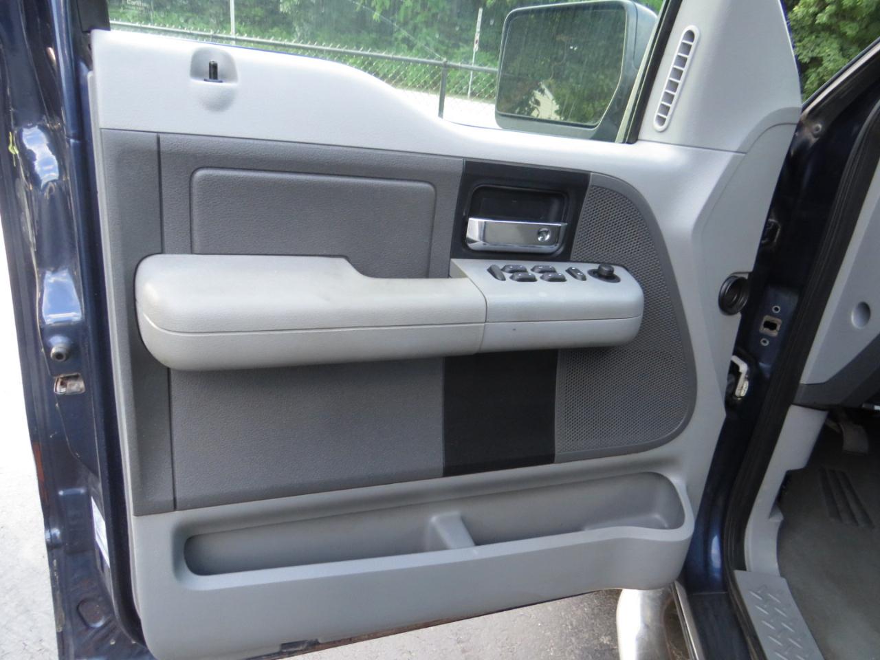 Ford F-150 SuperCrew 139" King Ranch 4WD 2006