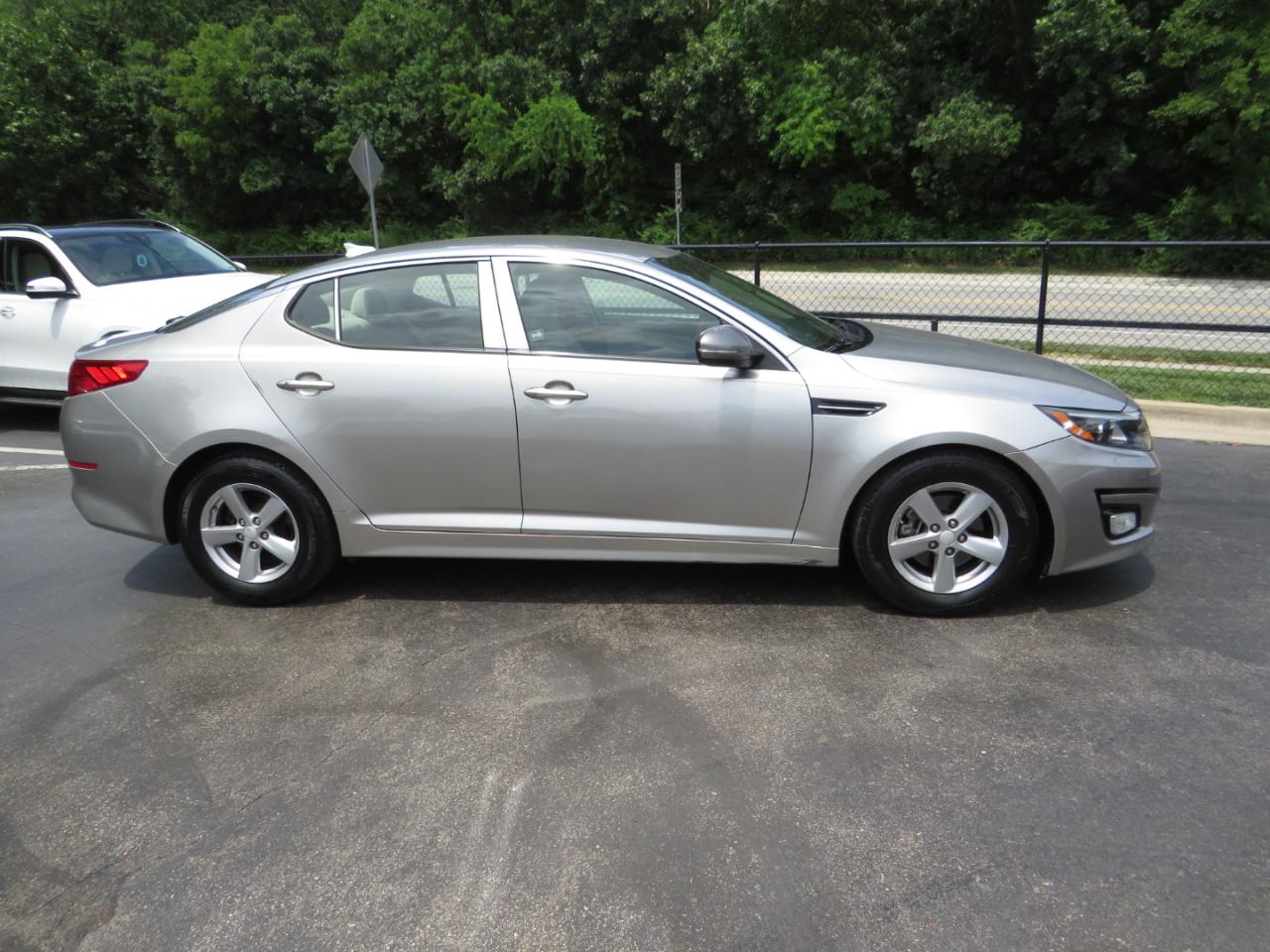 Kia Optima 4dr Sdn LX 2015