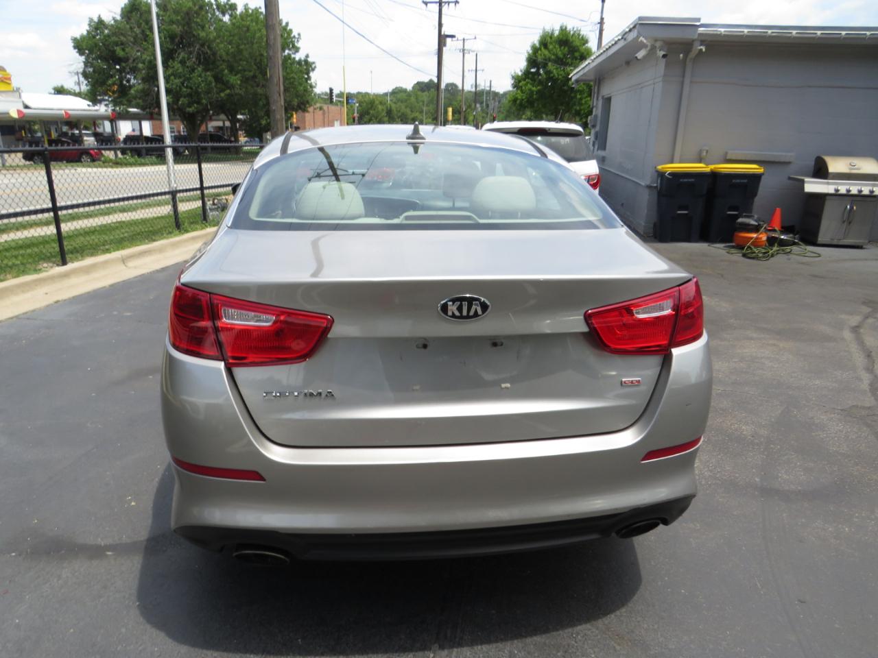 Kia Optima 4dr Sdn LX 2015