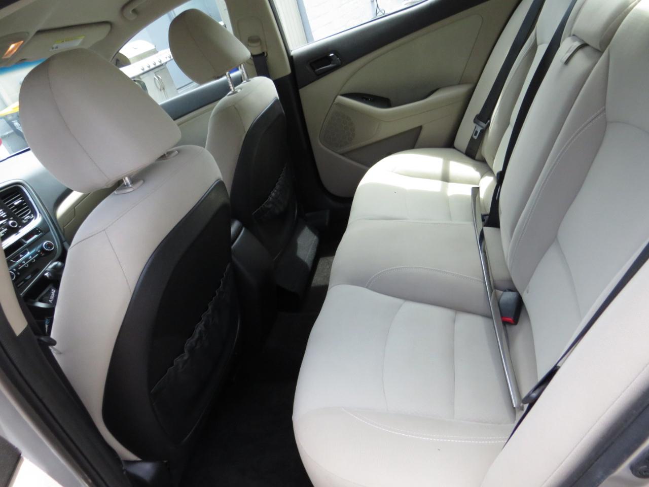 Kia Optima 4dr Sdn LX 2015