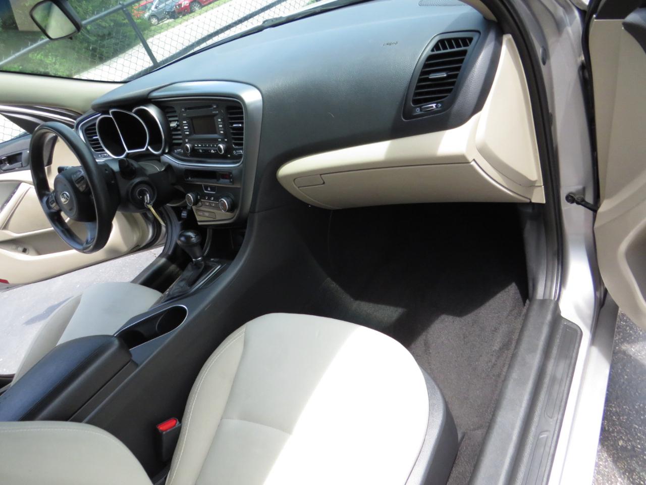 Kia Optima 4dr Sdn LX 2015