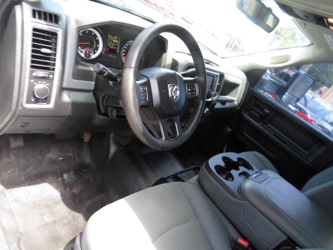 RAM 3500 2WD Crew Cab 169" Tradesman 2015