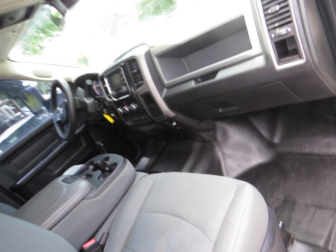 RAM 3500 2WD Crew Cab 169" Tradesman 2015