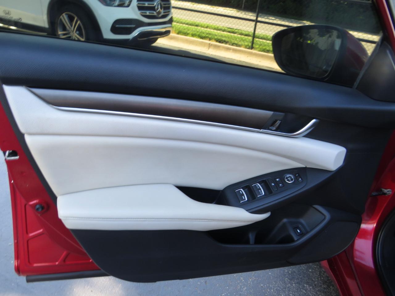 Honda Accord Sedan LX 1.5T CVT 2019