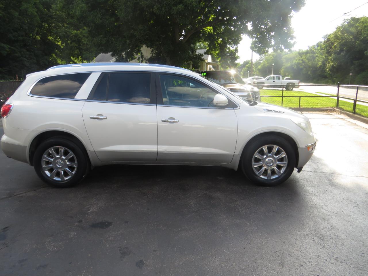 Buick Enclave AWD 4dr Premium 2012
