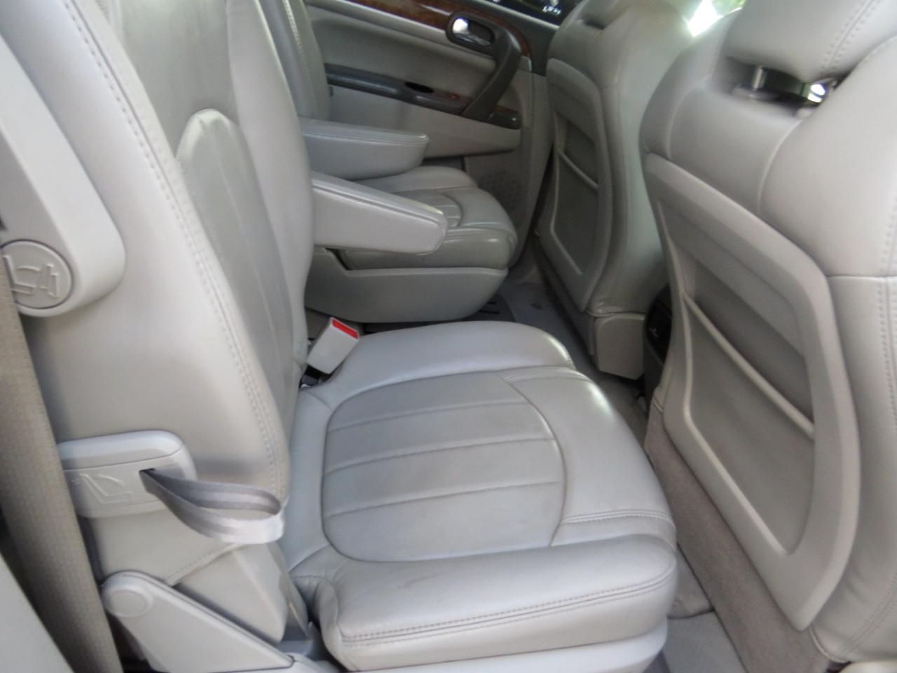Buick Enclave AWD 4dr Premium 2012