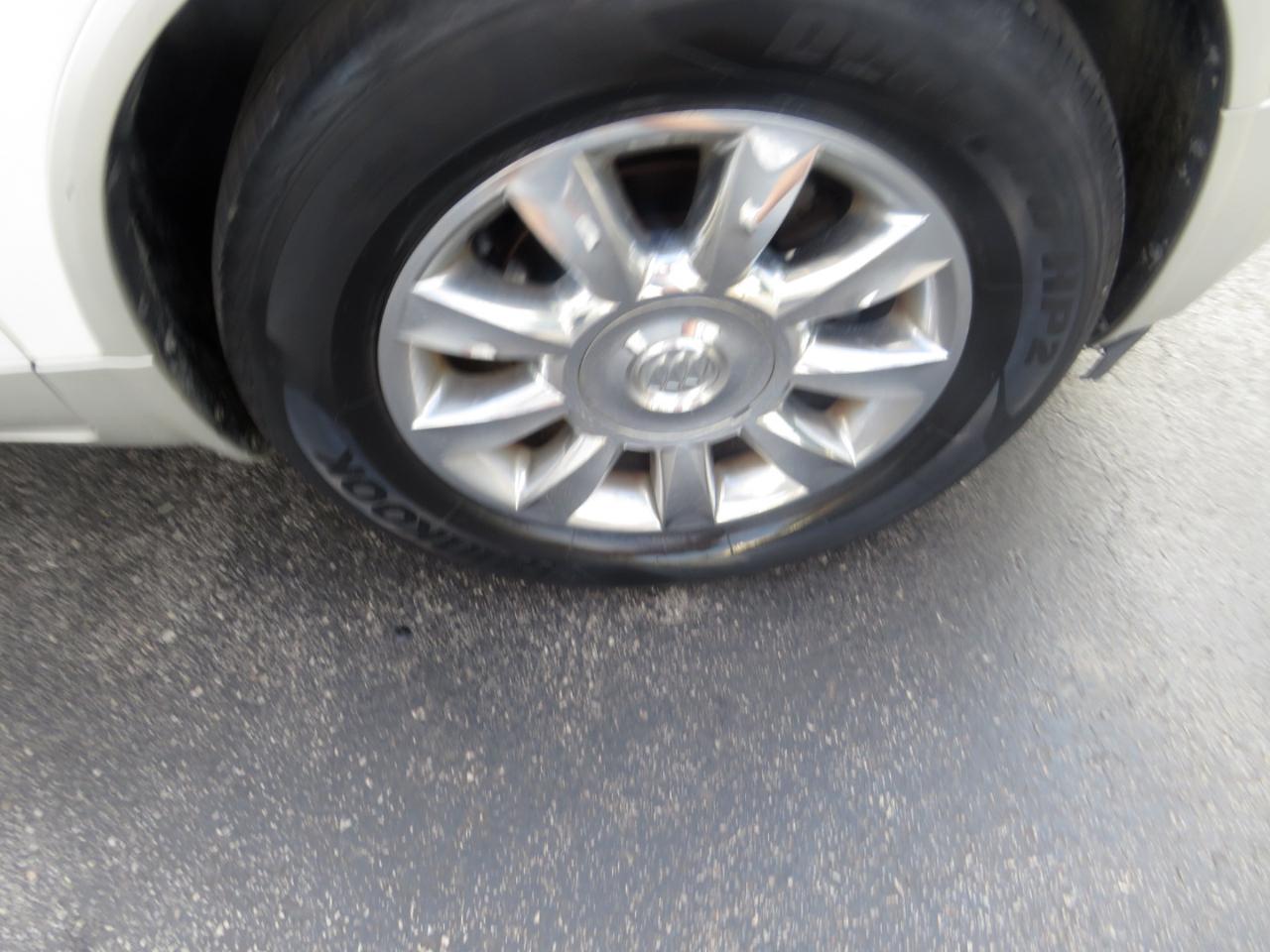 Buick Enclave AWD 4dr Premium 2012