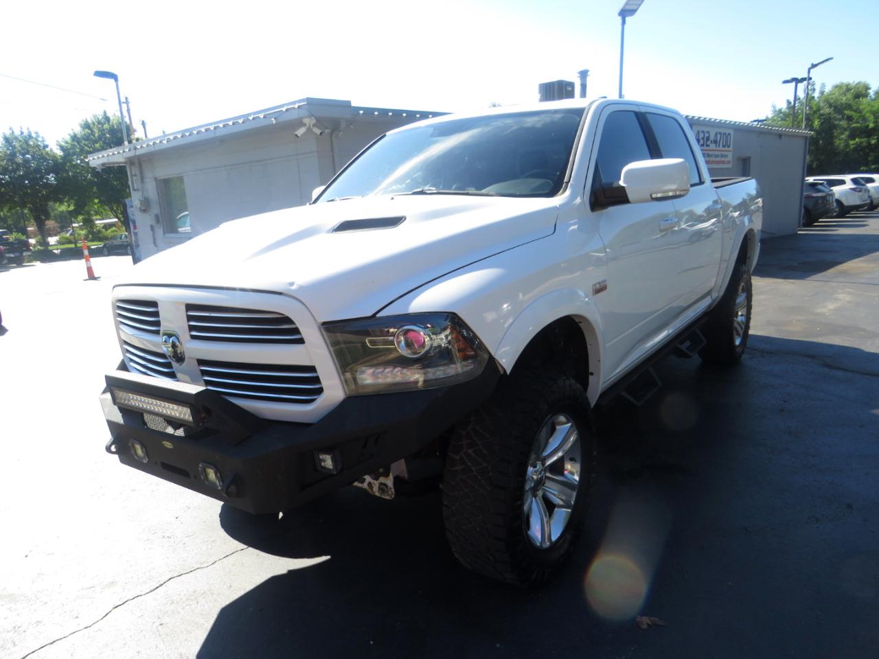 RAM 1500 4WD Crew Cab 140.5" Sport 2014