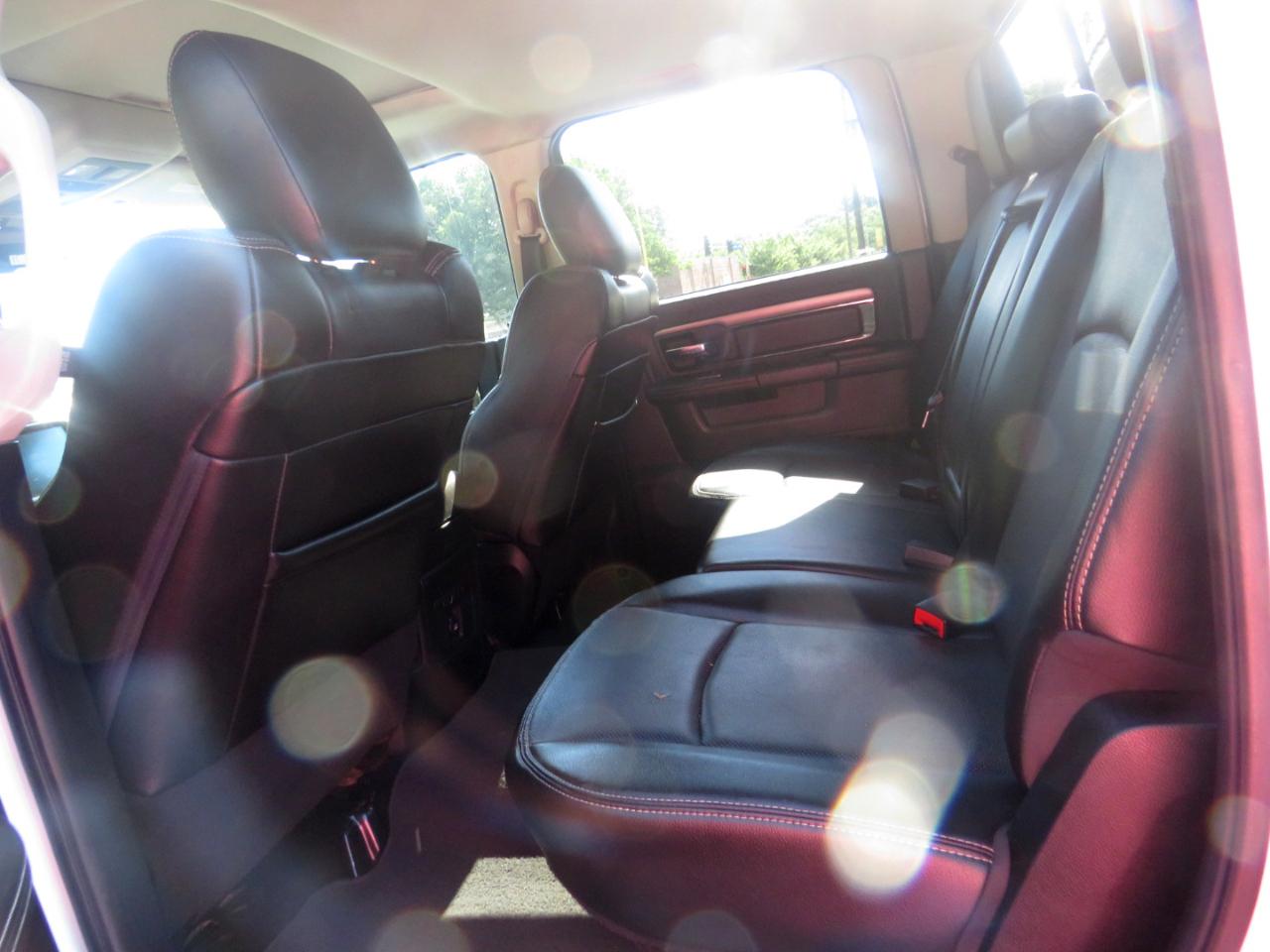 RAM 1500 4WD Crew Cab 140.5" Sport 2014