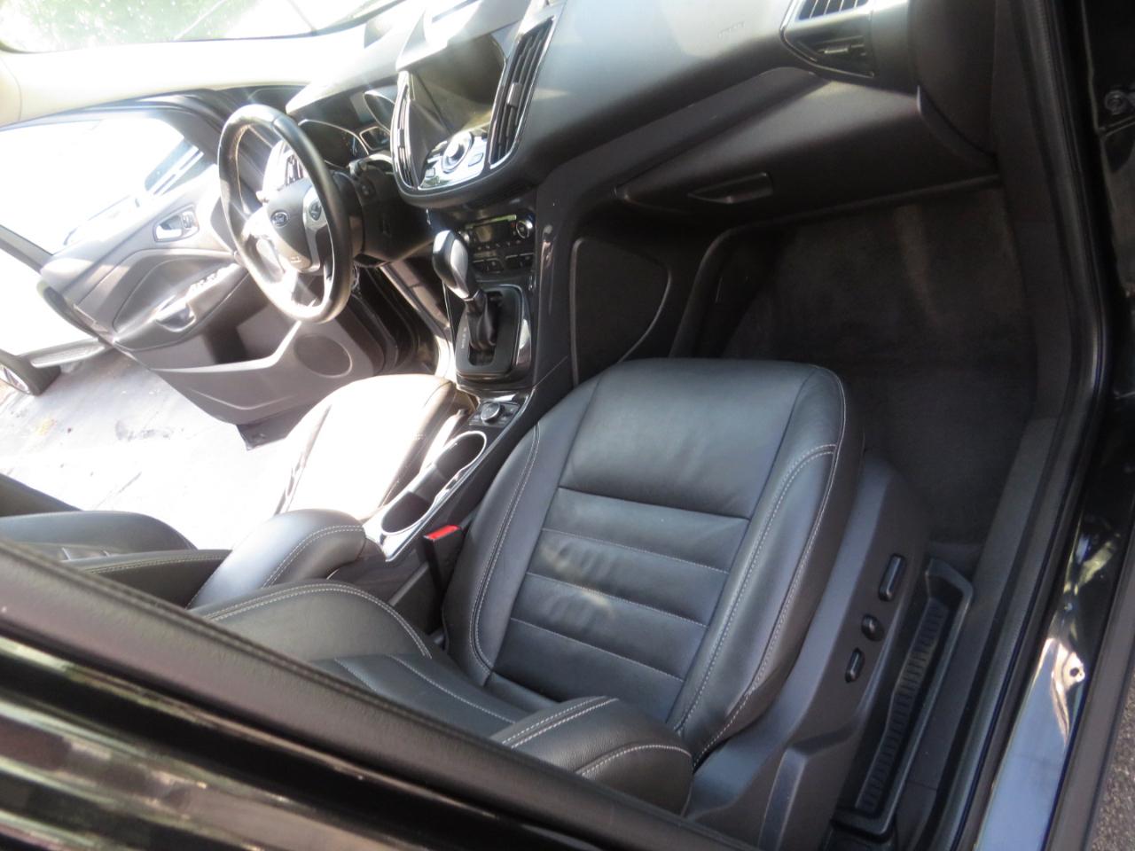 Ford Escape FWD 4dr Titanium 2015