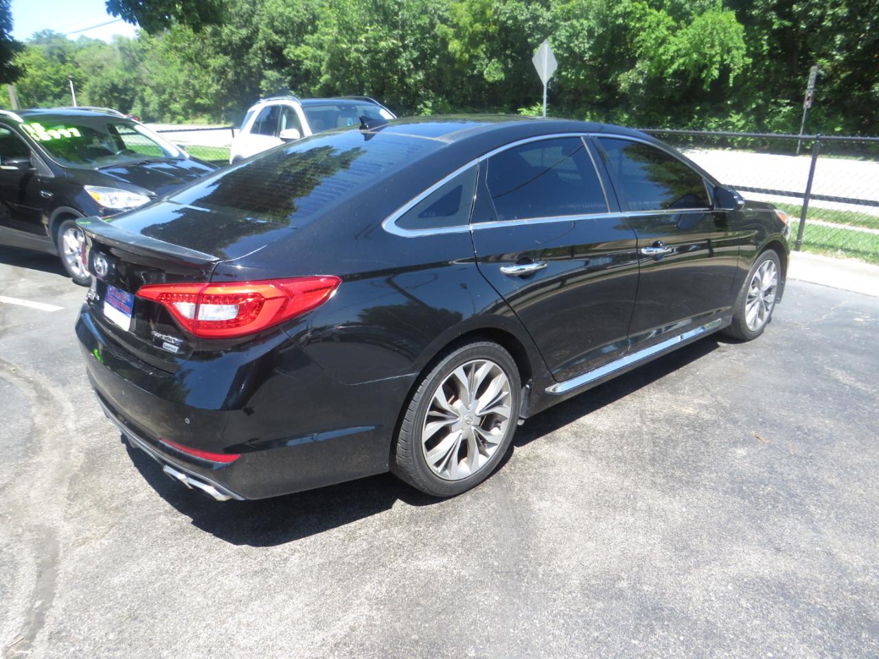 Hyundai Sonata 4dr Sdn 2.0T Limited w/Gray Accents 2015
