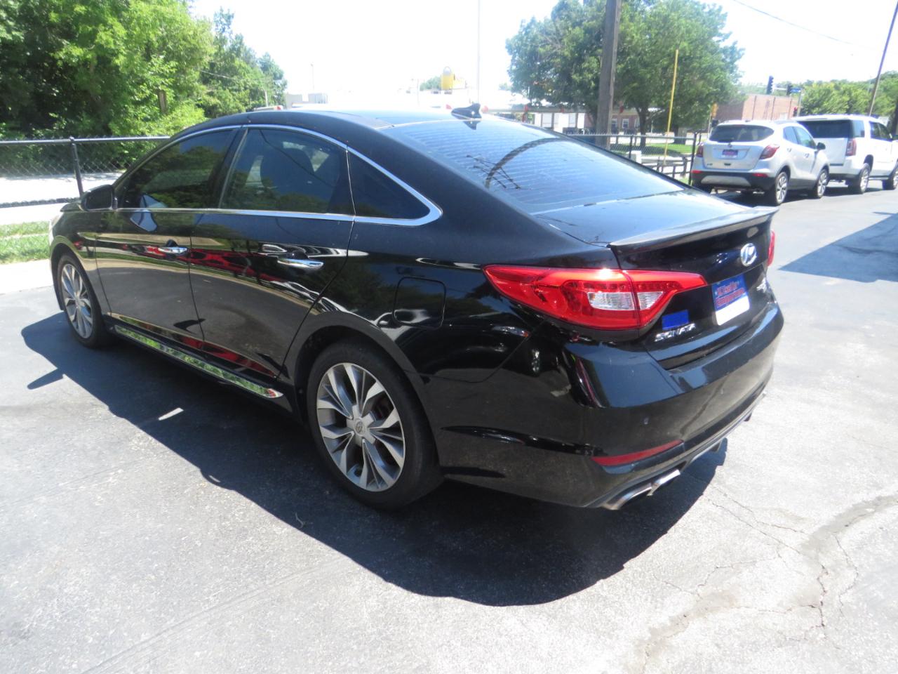 Hyundai Sonata 4dr Sdn 2.0T Limited w/Gray Accents 2015