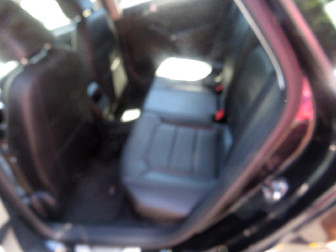 Volkswagen Passat R-Line w/Comfort Pkg Auto 2017