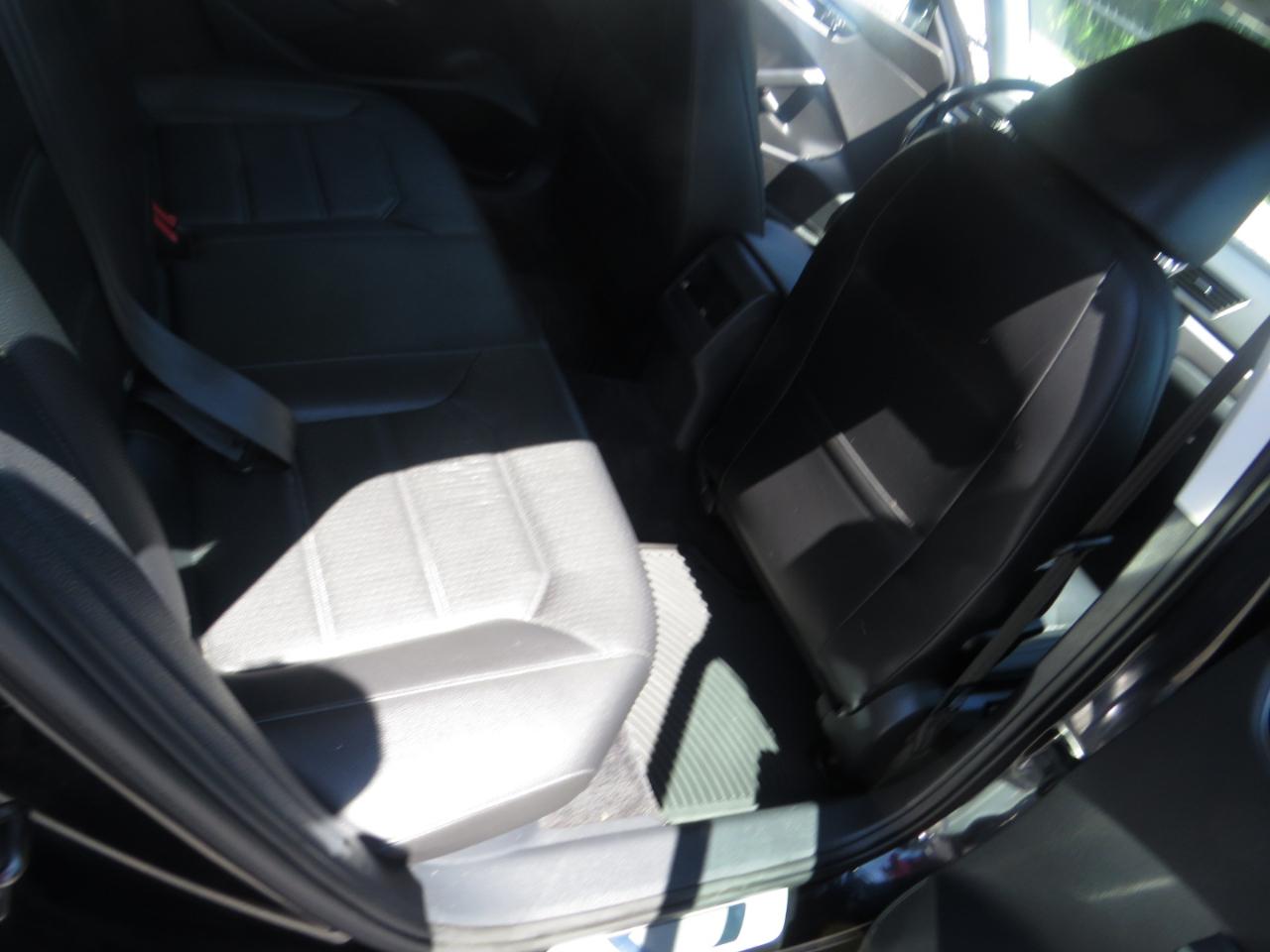 Volkswagen Passat R-Line w/Comfort Pkg Auto 2017
