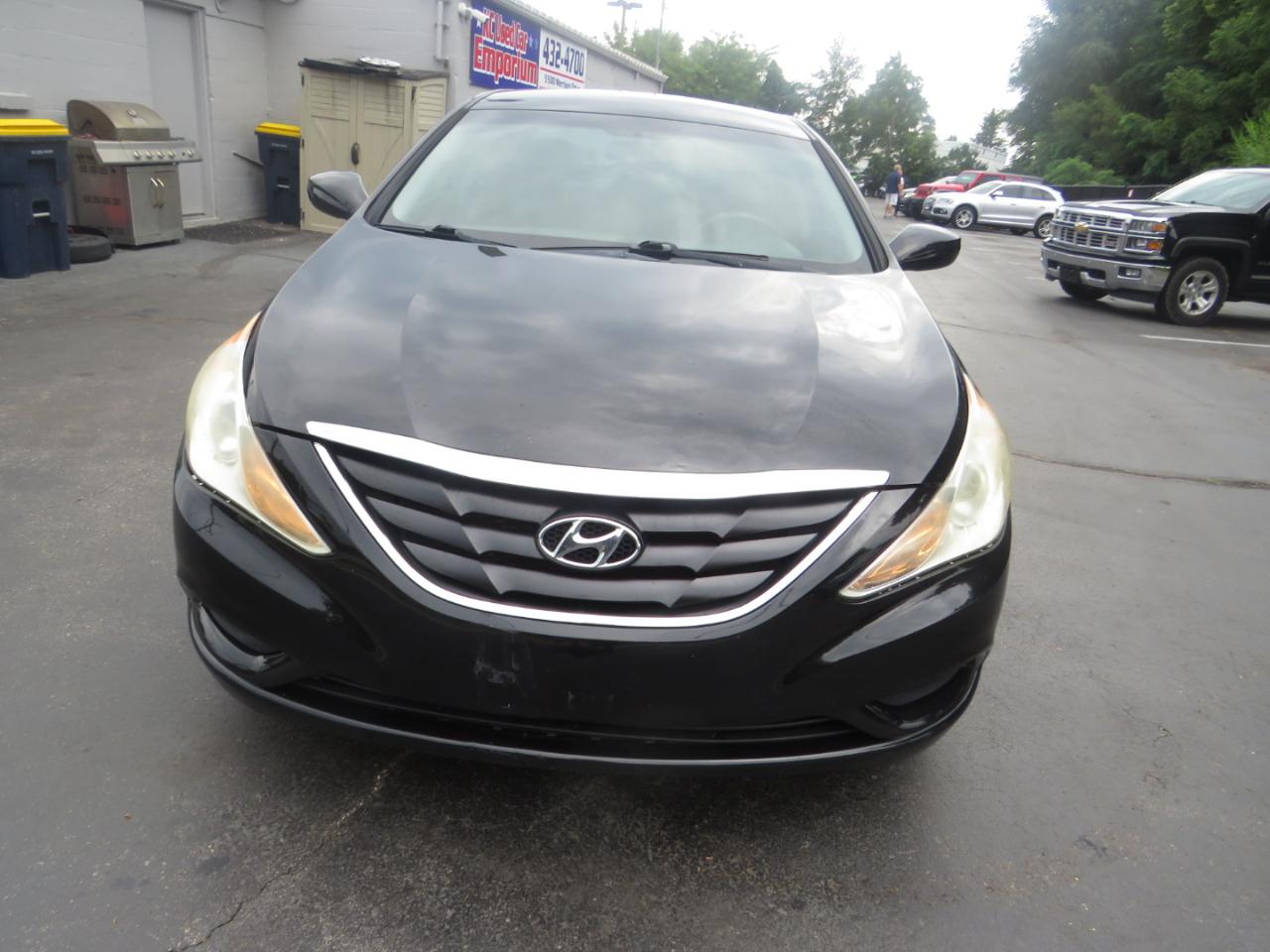 Hyundai Sonata 4dr Sdn 2.4L Auto GLS 2011