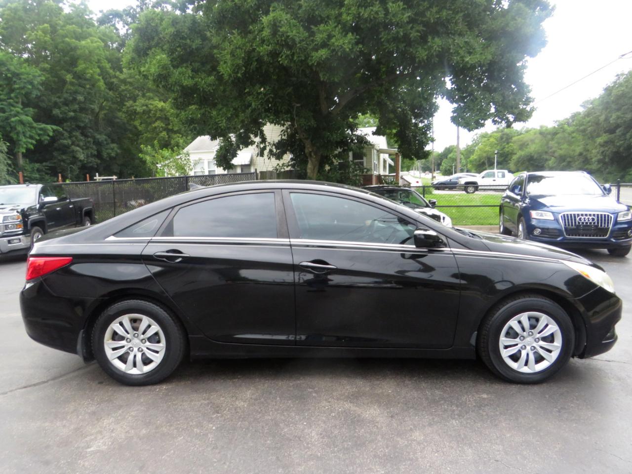 Hyundai Sonata 4dr Sdn 2.4L Auto GLS 2011