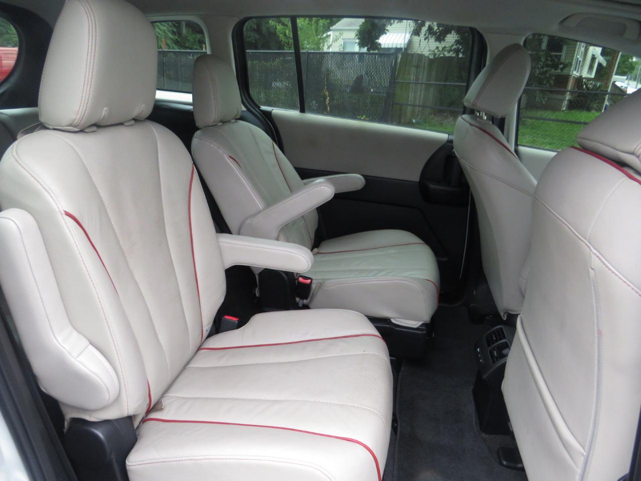 Mazda MAZDA5 4dr Wgn Auto Grand Touring 2012