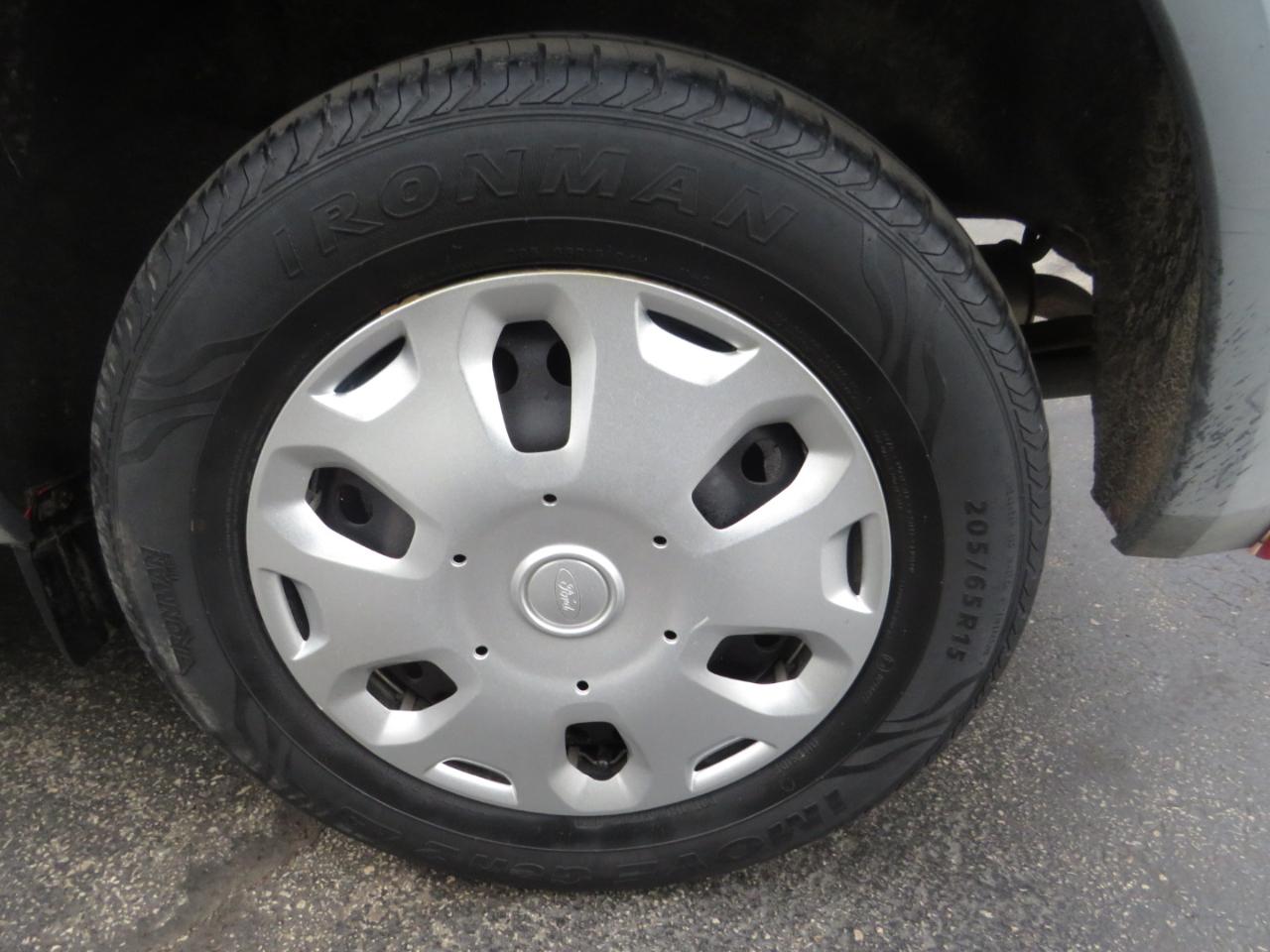 Ford Transit Connect 114.6" XLT w/o side or rear door glass 2011