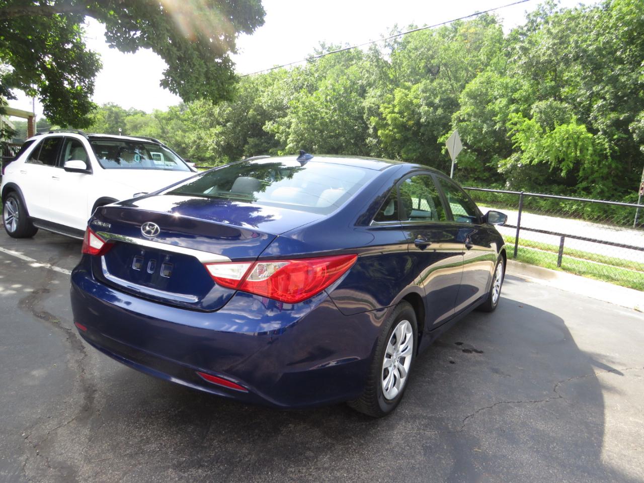 Hyundai Sonata 4dr Sdn 2.4L Auto GLS 2012