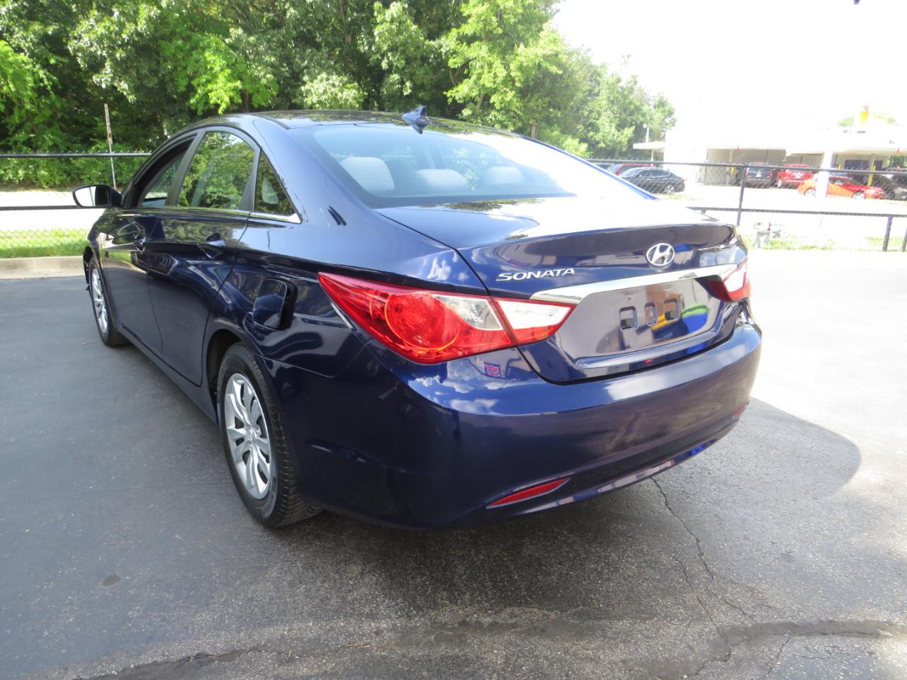 Hyundai Sonata 4dr Sdn 2.4L Auto GLS 2012
