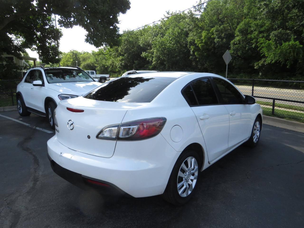 Mazda MAZDA3 4dr Sdn Auto i Sport 2011