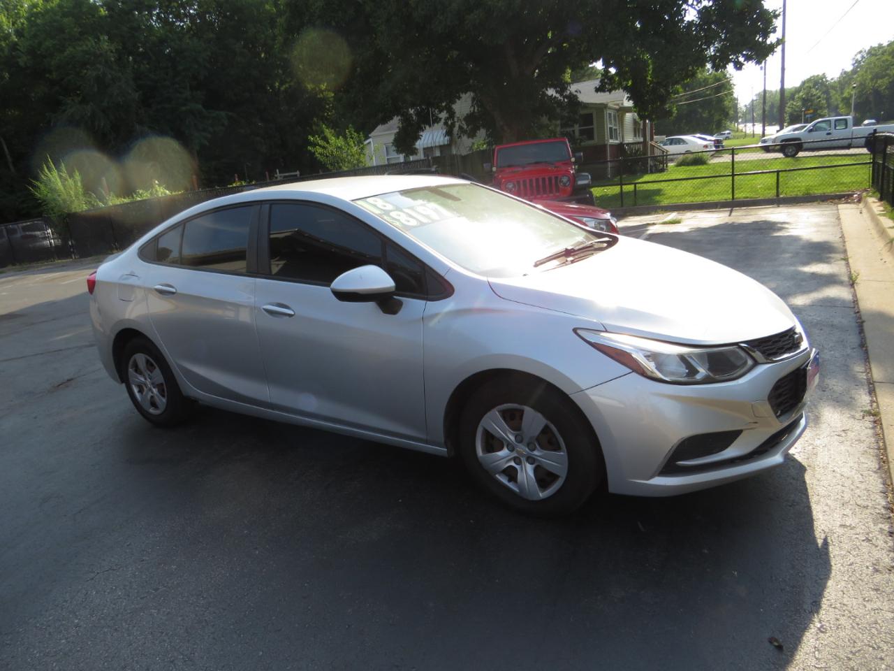 Chevrolet Cruze 4dr Sdn 1.4L LS w/1SB 2018