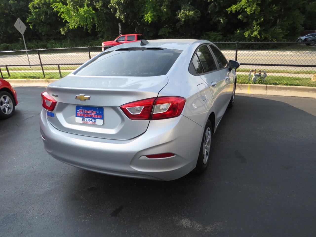 Chevrolet Cruze 4dr Sdn 1.4L LS w/1SB 2018