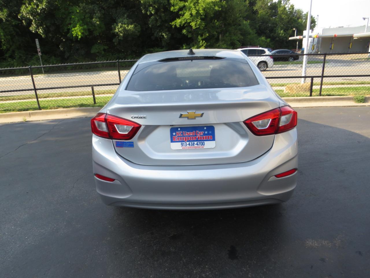 Chevrolet Cruze 4dr Sdn 1.4L LS w/1SB 2018