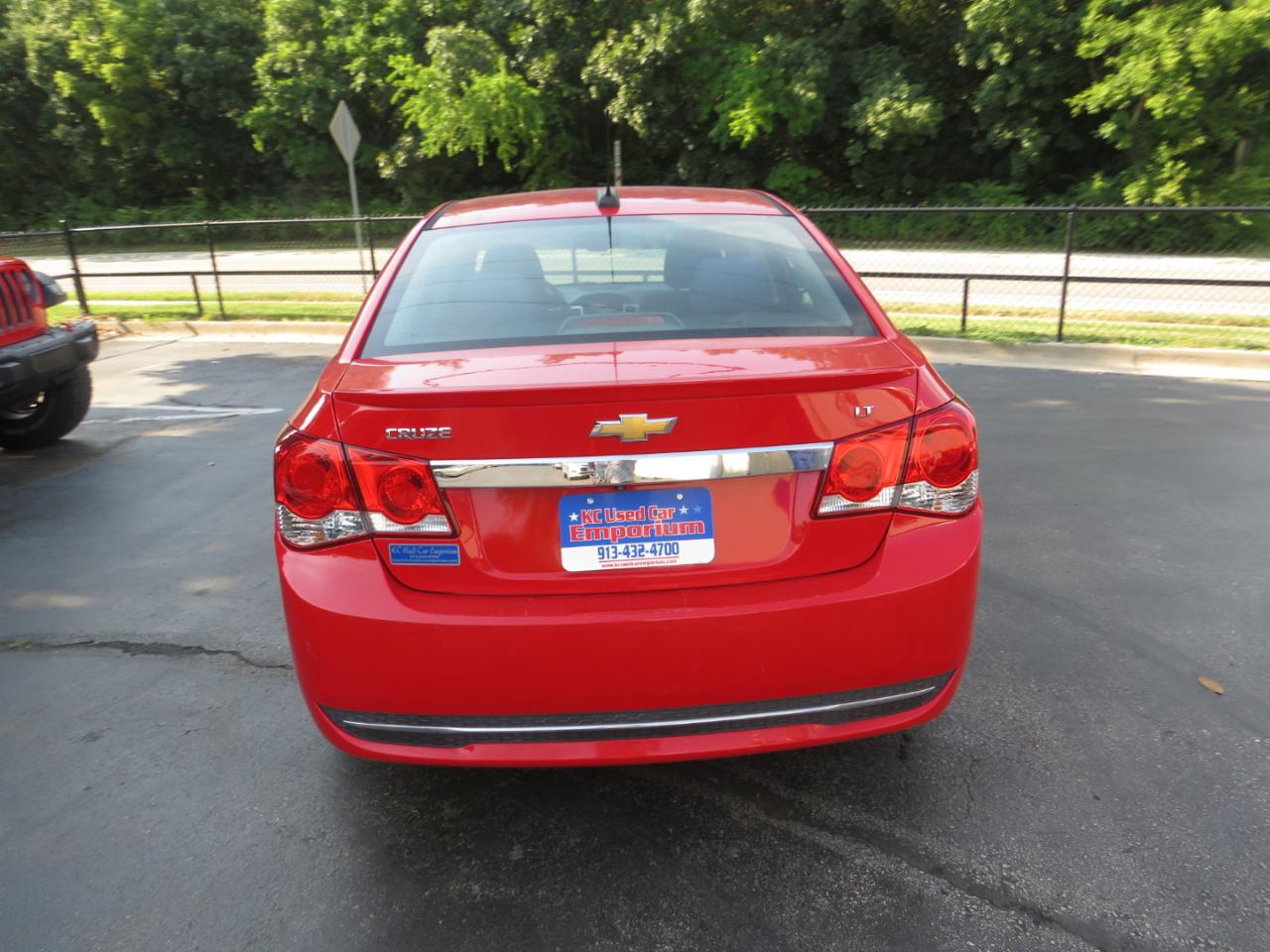 Chevrolet Cruze Limited 4dr Sdn Auto LT w/1LT 2016