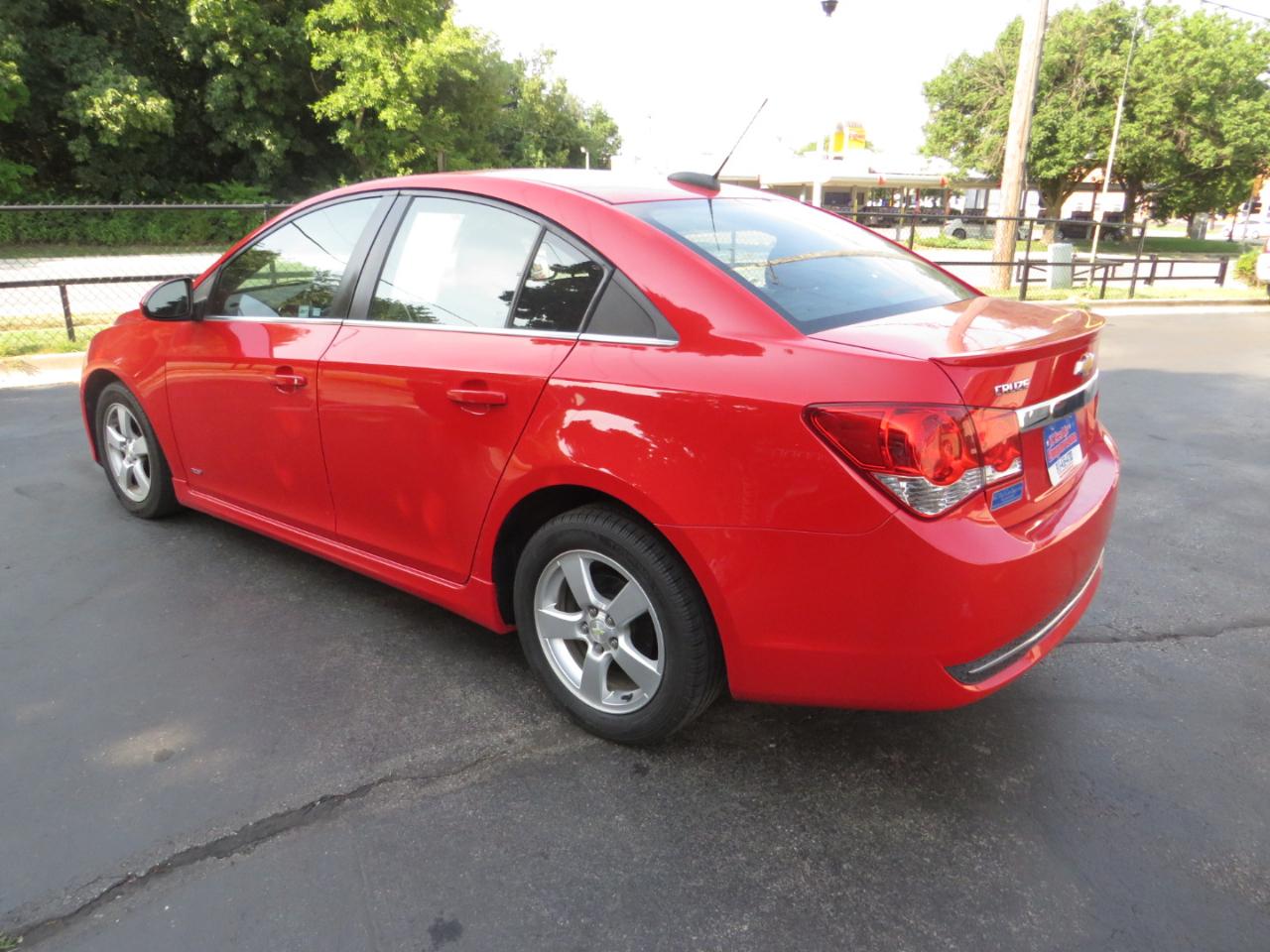 Chevrolet Cruze Limited 4dr Sdn Auto LT w/1LT 2016