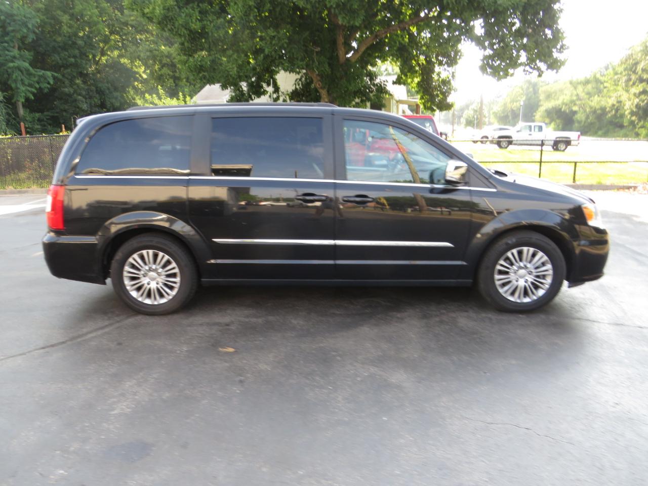 Chrysler Town & Country 4dr Wgn Touring-L 2015