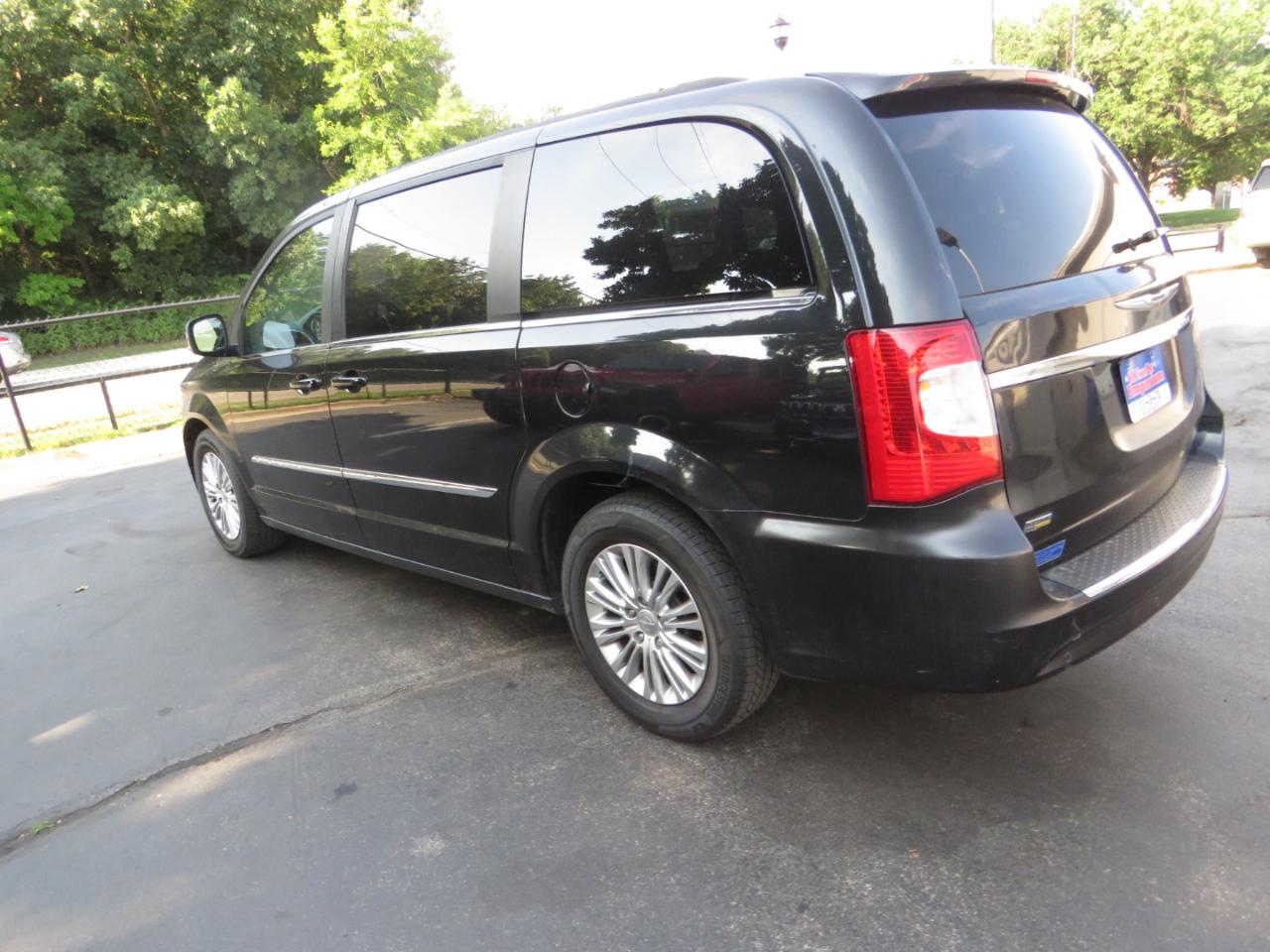 Chrysler Town & Country 4dr Wgn Touring-L 2015