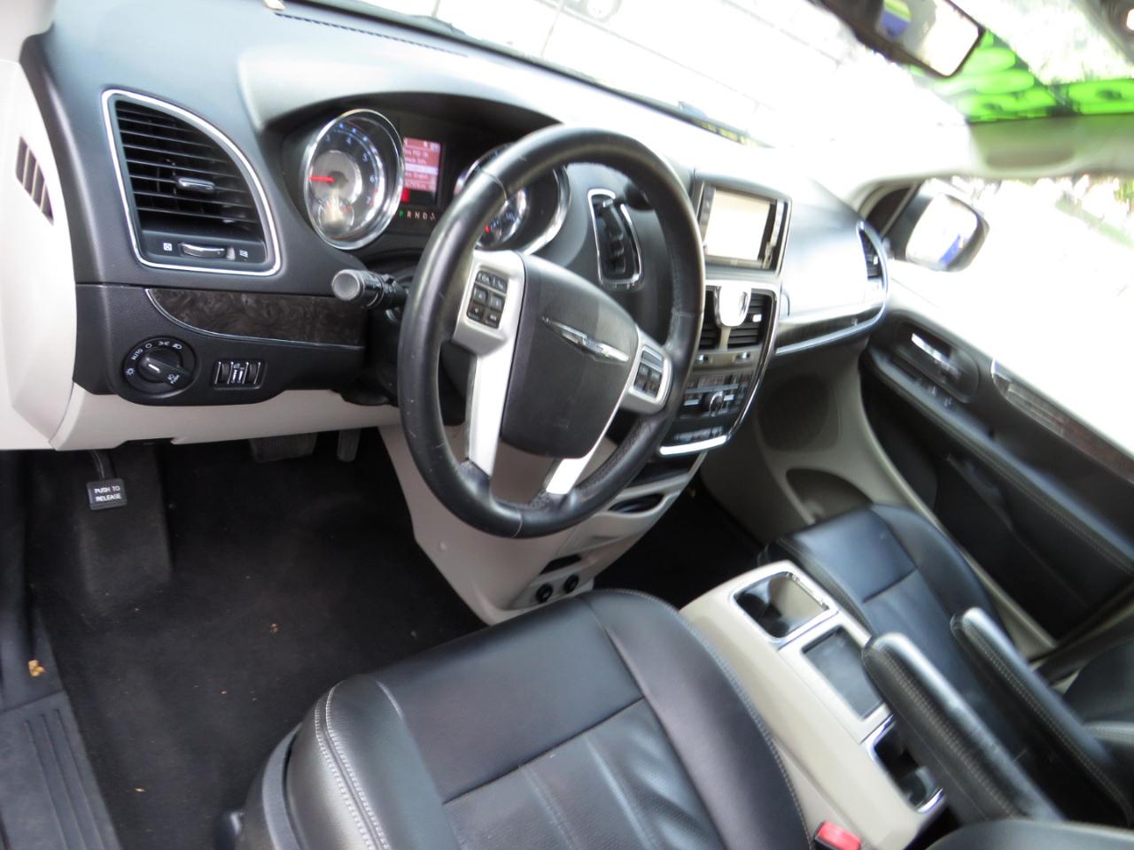 Chrysler Town & Country 4dr Wgn Touring-L 2015