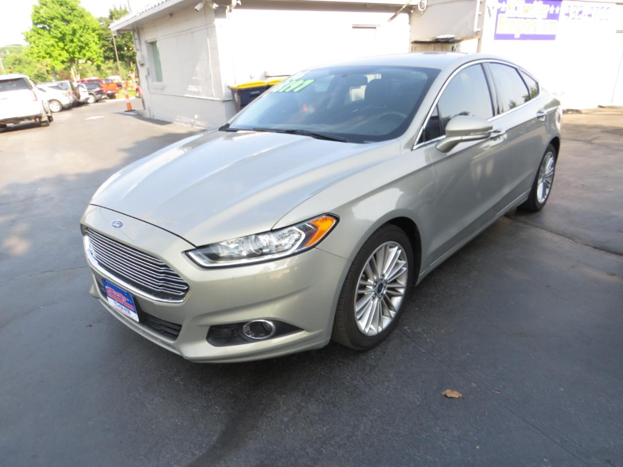 Ford Fusion 4dr Sdn SE AWD 2016