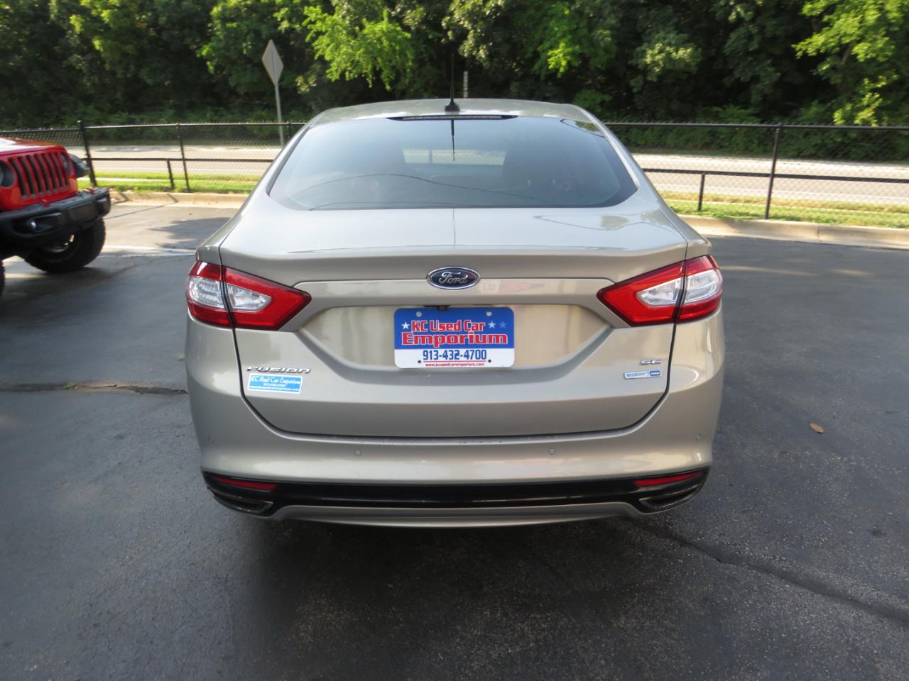 Ford Fusion 4dr Sdn SE AWD 2016