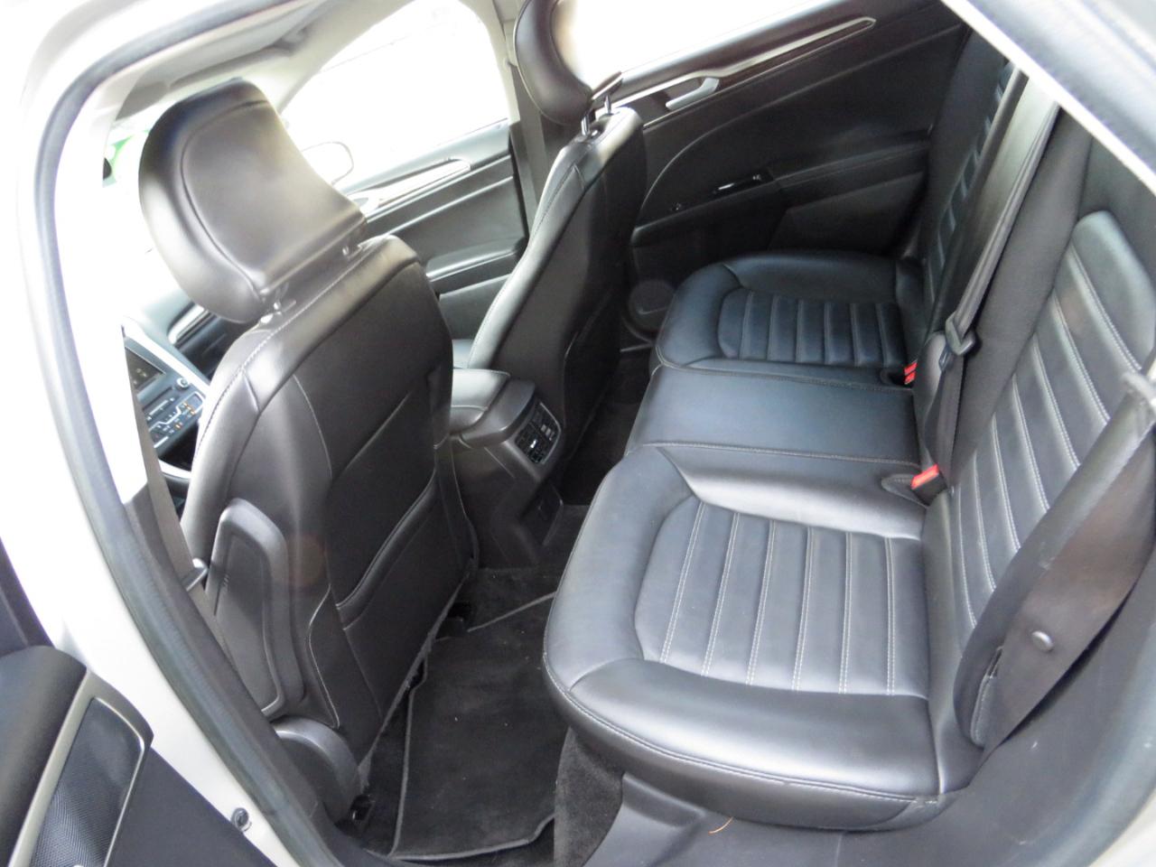 Ford Fusion 4dr Sdn SE AWD 2016