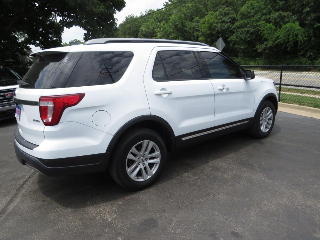 Ford Explorer XLT 4WD 2019