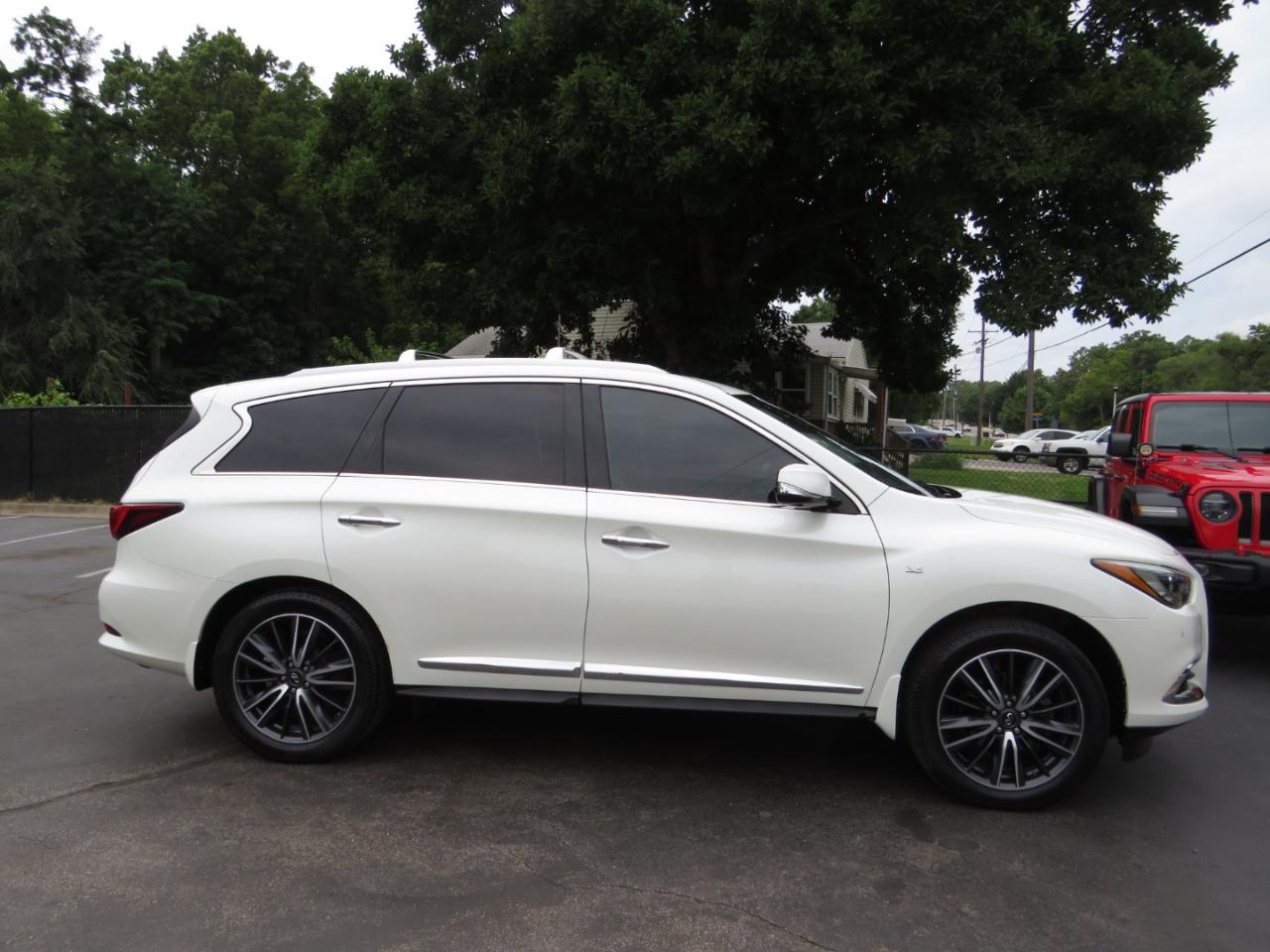 Infiniti QX60 LUXE AWD 2019