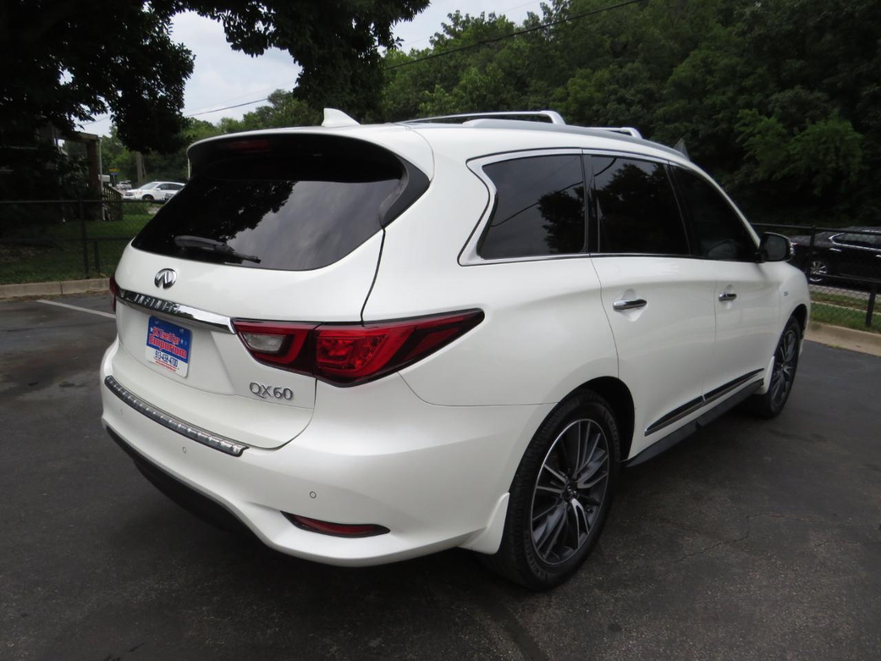 Infiniti QX60 LUXE AWD 2019