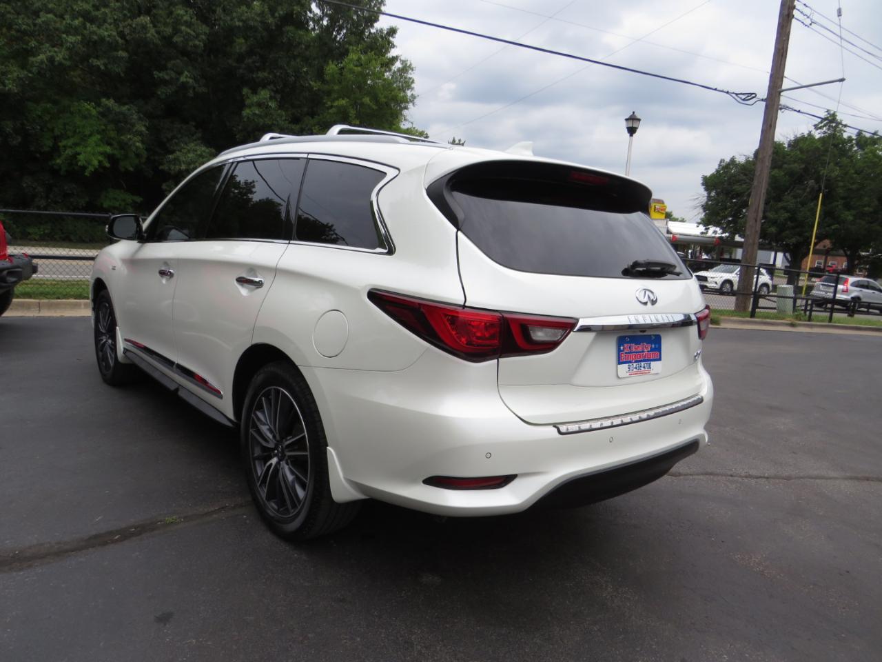 Infiniti QX60 LUXE AWD 2019