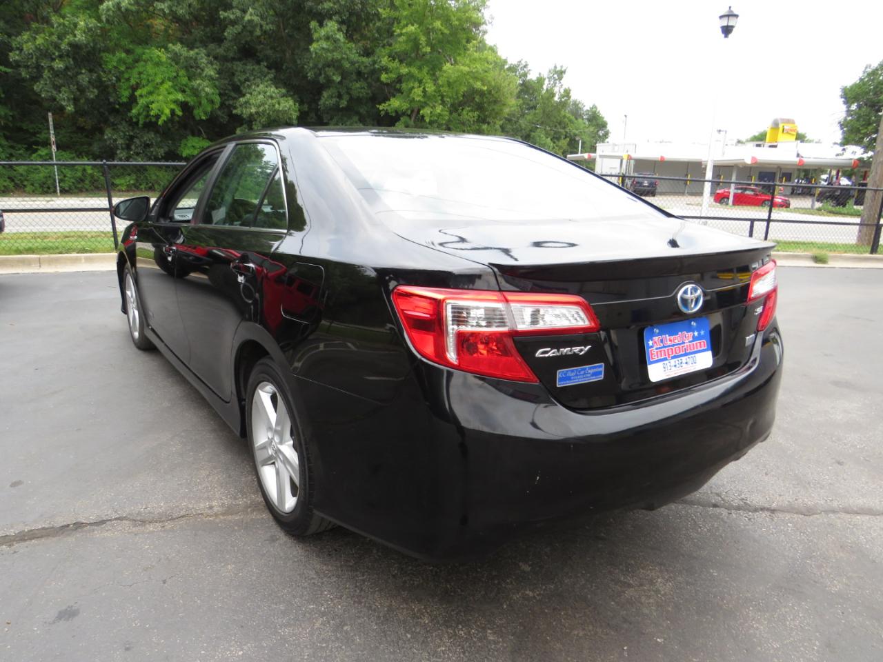 Toyota Camry Hybrid 2014.5 4dr Sdn SE Limited Edition (Natl) 2014